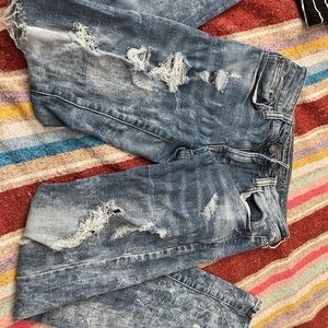 american eagle ripped jeans